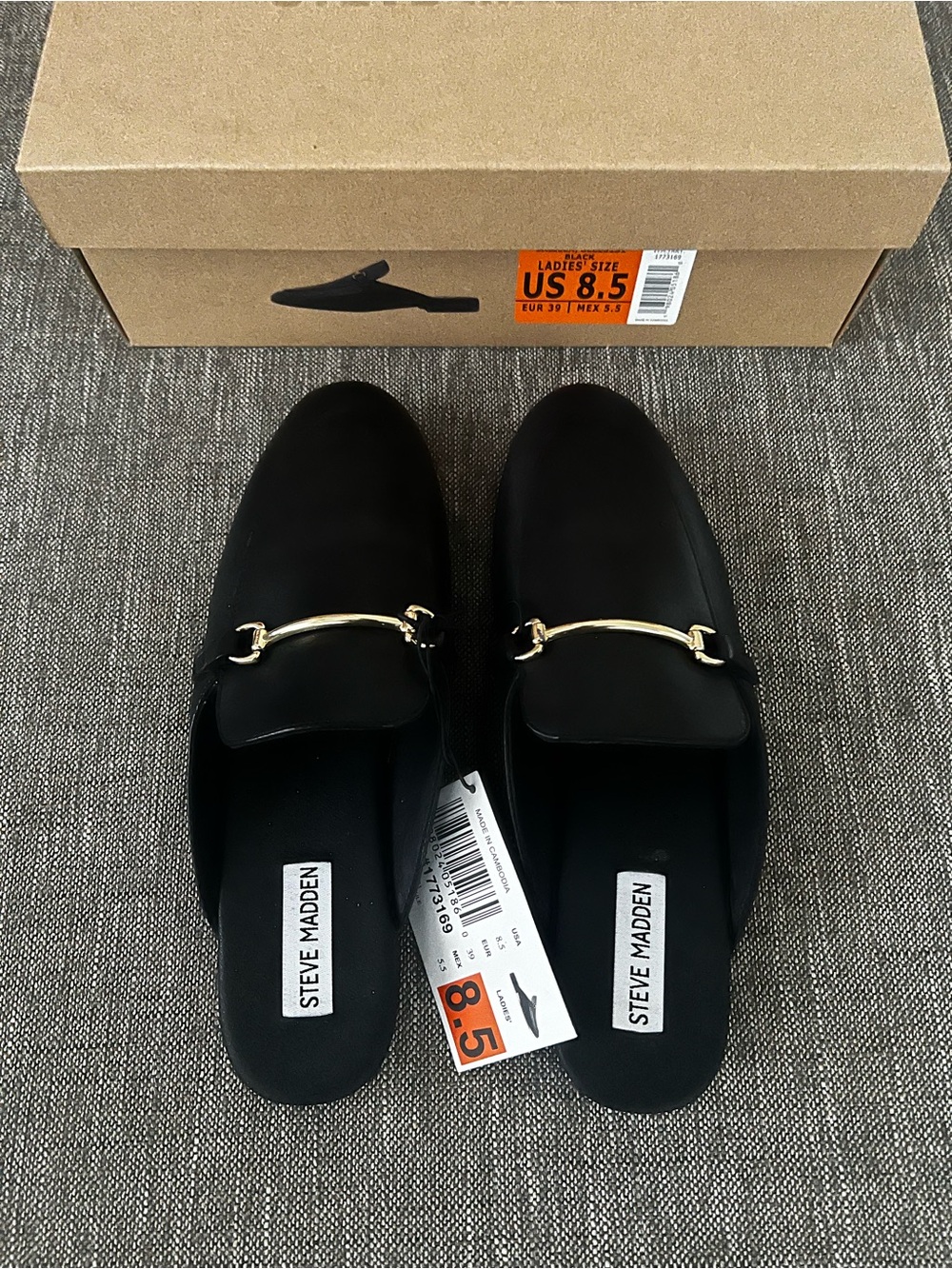 Steve Madden Galleagle Black Loafer Mules Gold Hardware 8.5 NWT